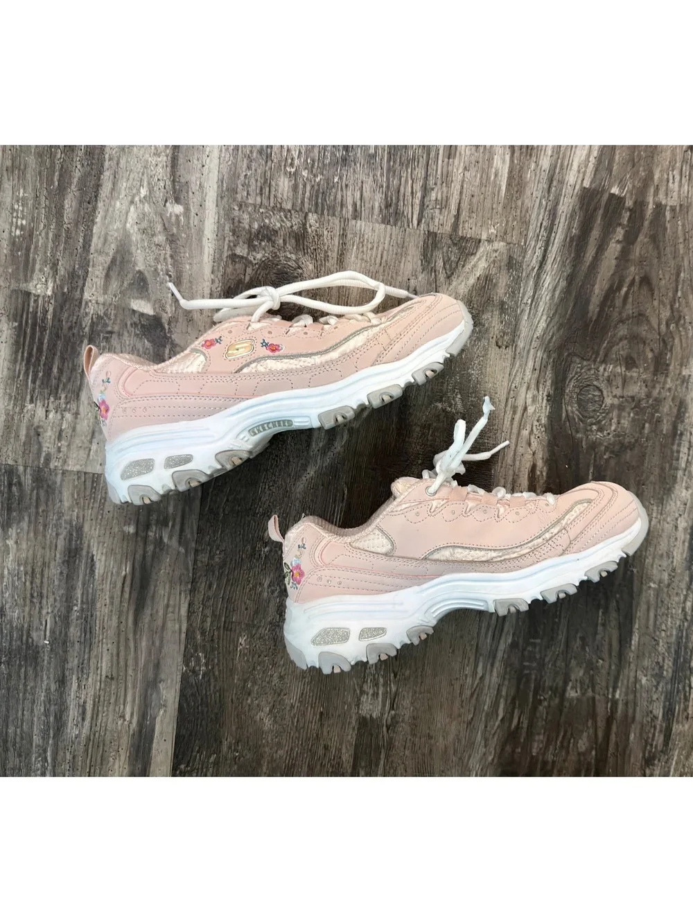 Skechers Pink Floral Embroidered Sneakers Size 7.5